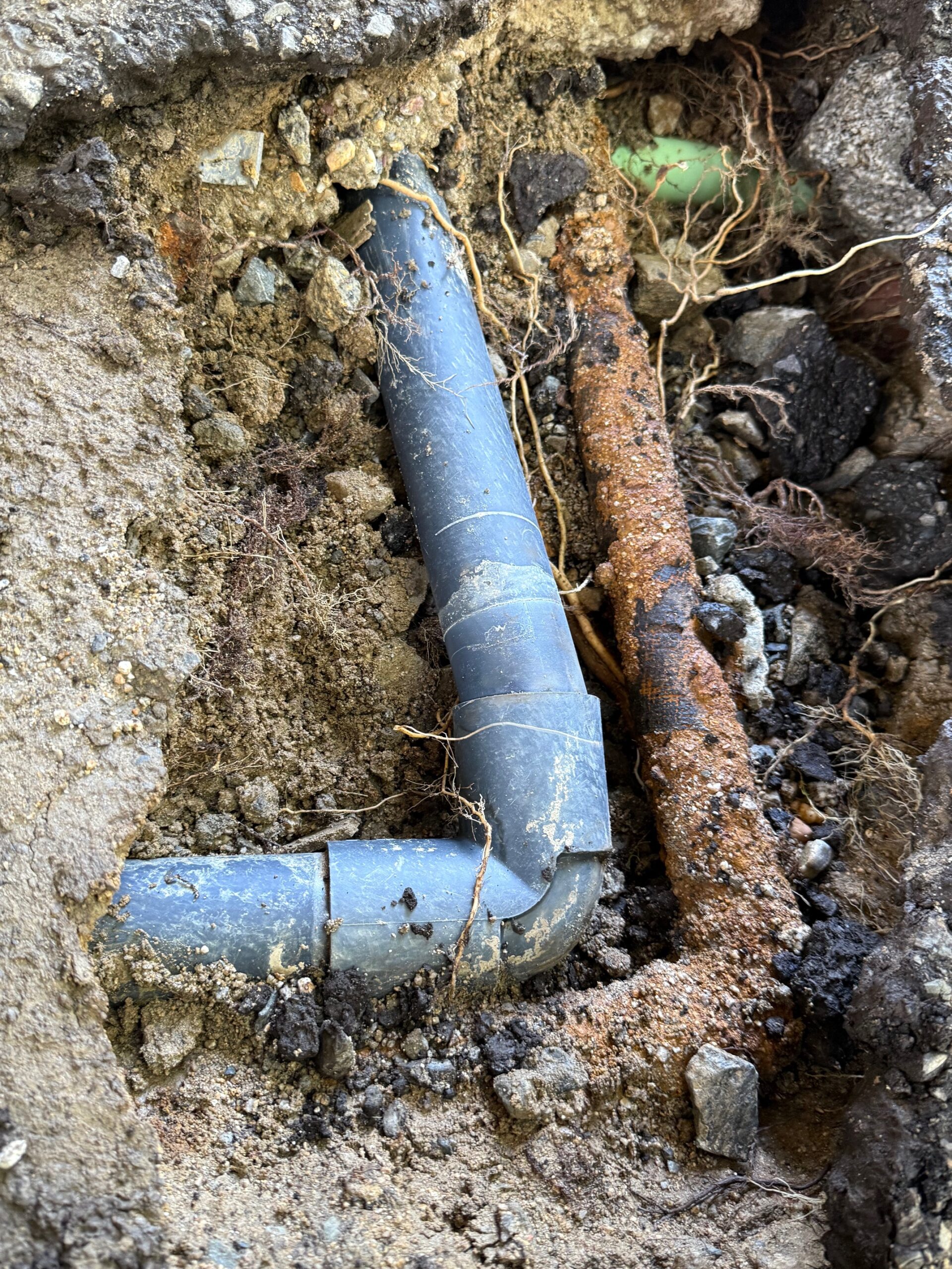 継手　エルボ　抜け